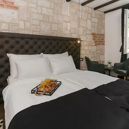 Pensionat Luxury Dino