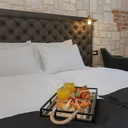 Luxury Dino Pensjonat 4*