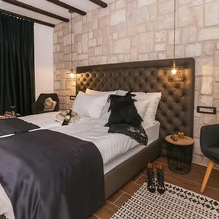 Luxury Dino Guest house Split