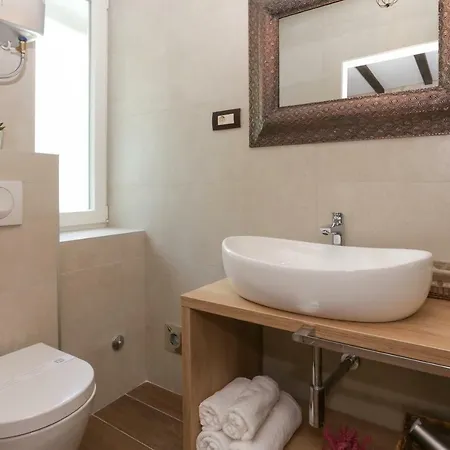 Luxury Dino Guest house Split