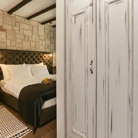 Luxury Dino 스플리트