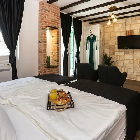 Maison d'hôtes Luxury Dino 4*