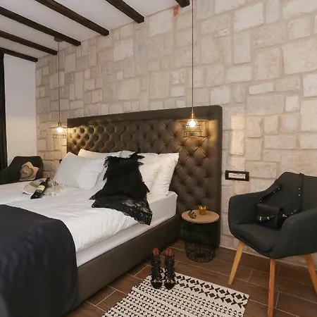 Luxury Dino 스플리트