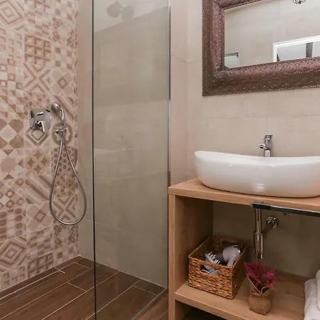 Luxury Dino 4* سبليت