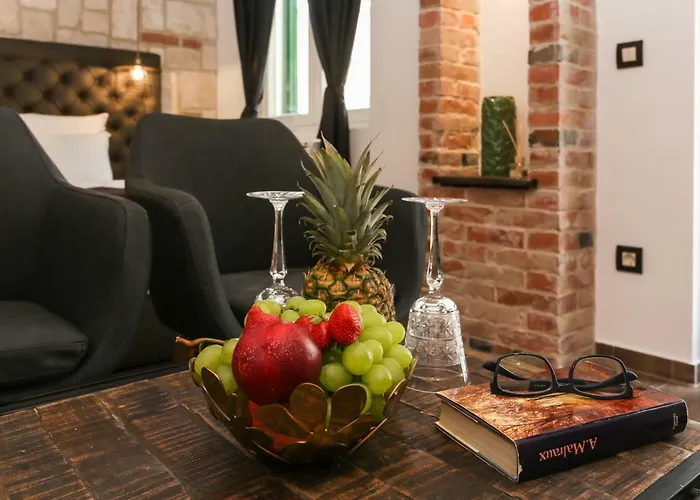 Luxury Dino 4* Split